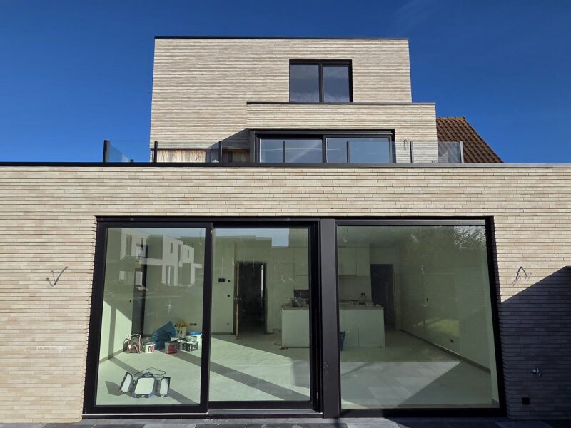 Balustrade verticale inklemming (Oosteeklo) — SPES Construct Vlaanderen