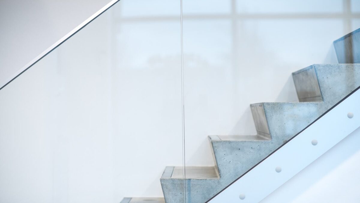 Fullglas balustrade — Maldegem — SPES Construct Vlaanderen