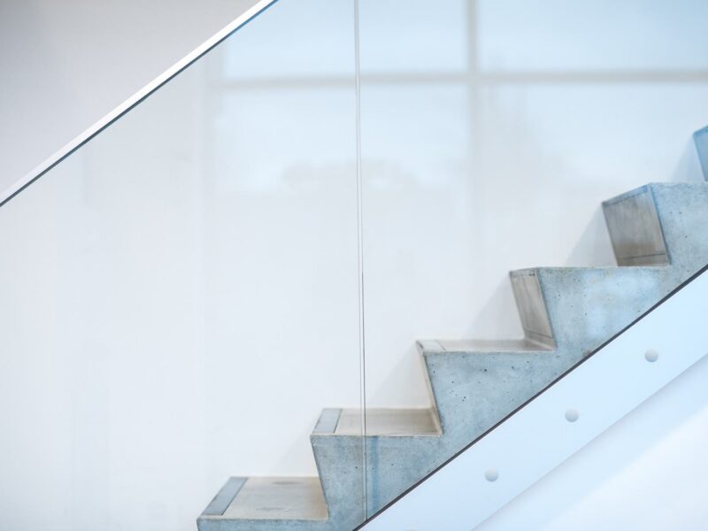 Fullglas balustrade — Maldegem — SPES Construct Vlaanderen